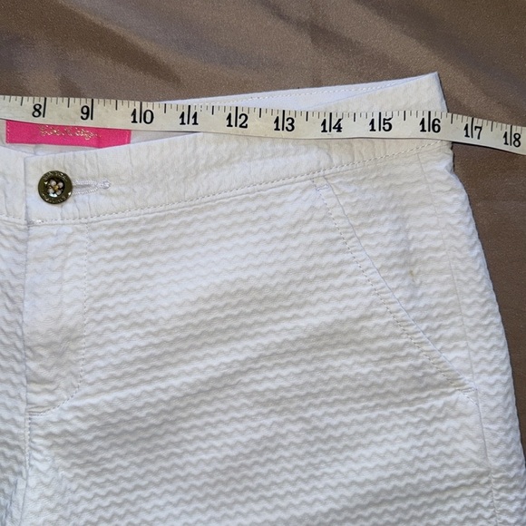 Lilly Pulitzer Buttercup Scallop Shorts Resort White Wave Jacquard Waffle Fabric - Picture 6 of 16